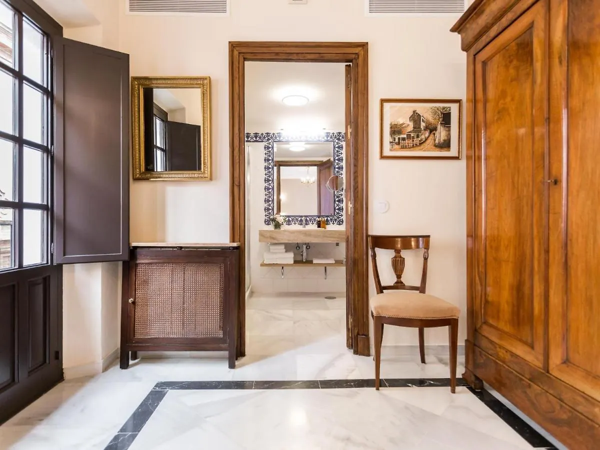 Meson De Los Caballeros Seville Holiday home
