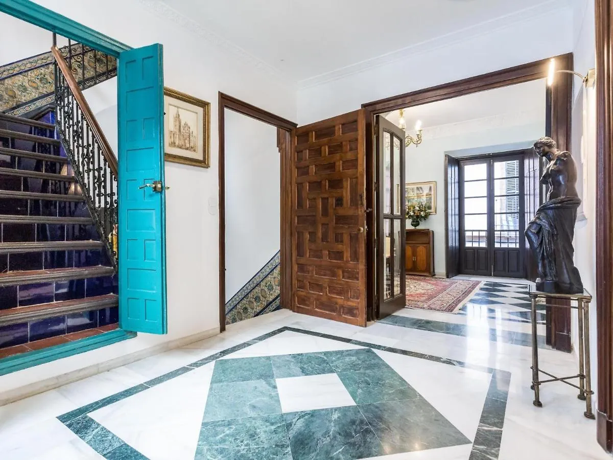 Meson De Los Caballeros Seville Holiday home